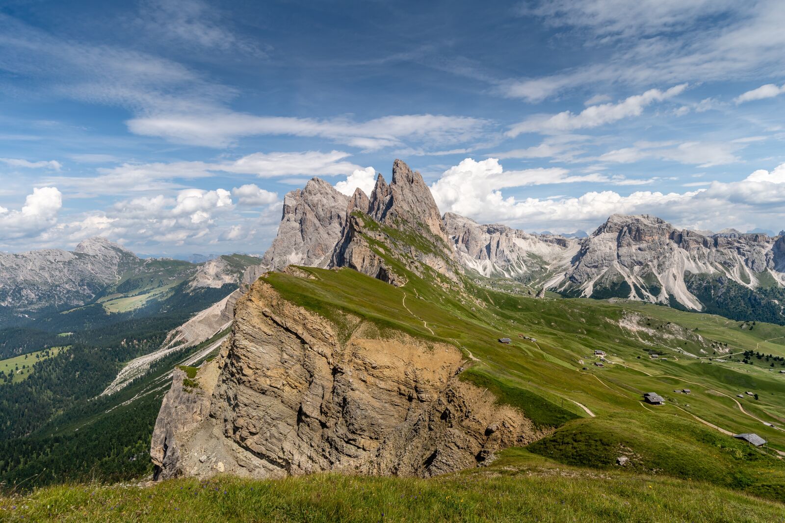 DT 16-35mm F4 SAM sample photo. Landscape, mountains, peak photography