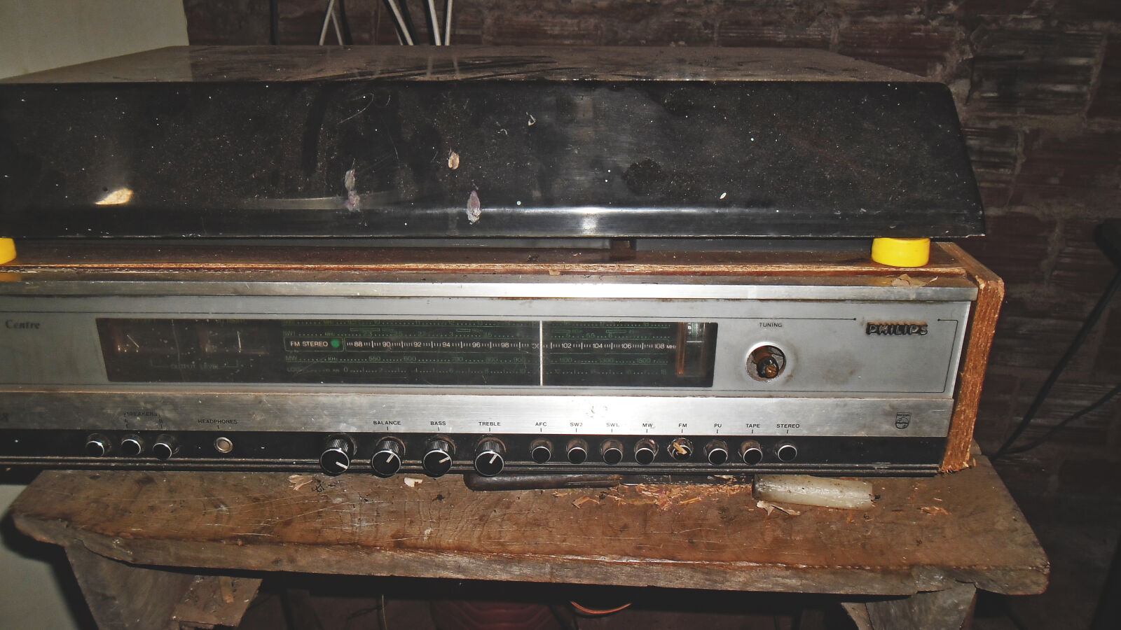 Samsung ES90/ ES91 sample photo. Old, audio, equipment photography