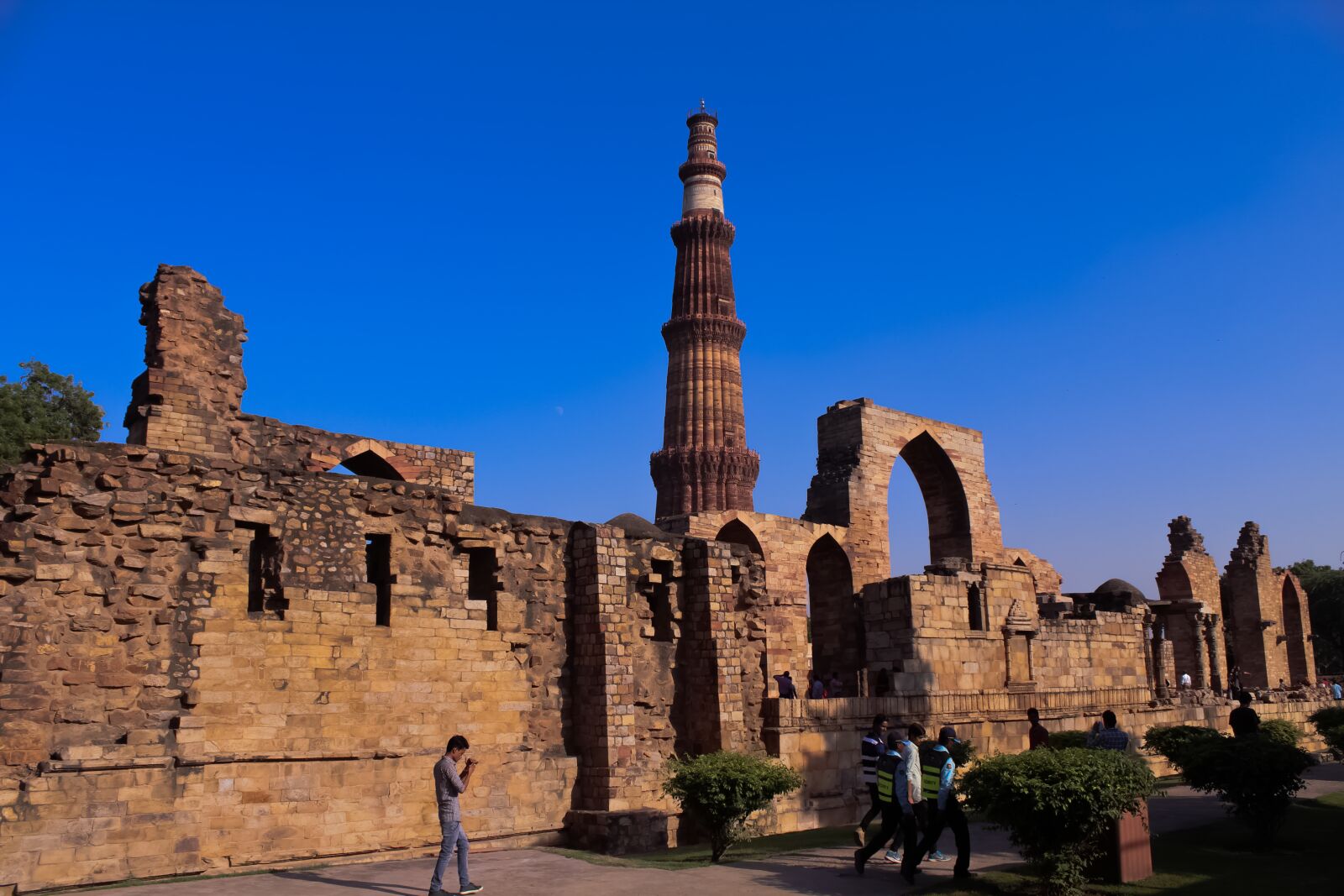 Canon EOS 1300D (EOS Rebel T6 / EOS Kiss X80) sample photo. Qutubminar, india, monuments photography