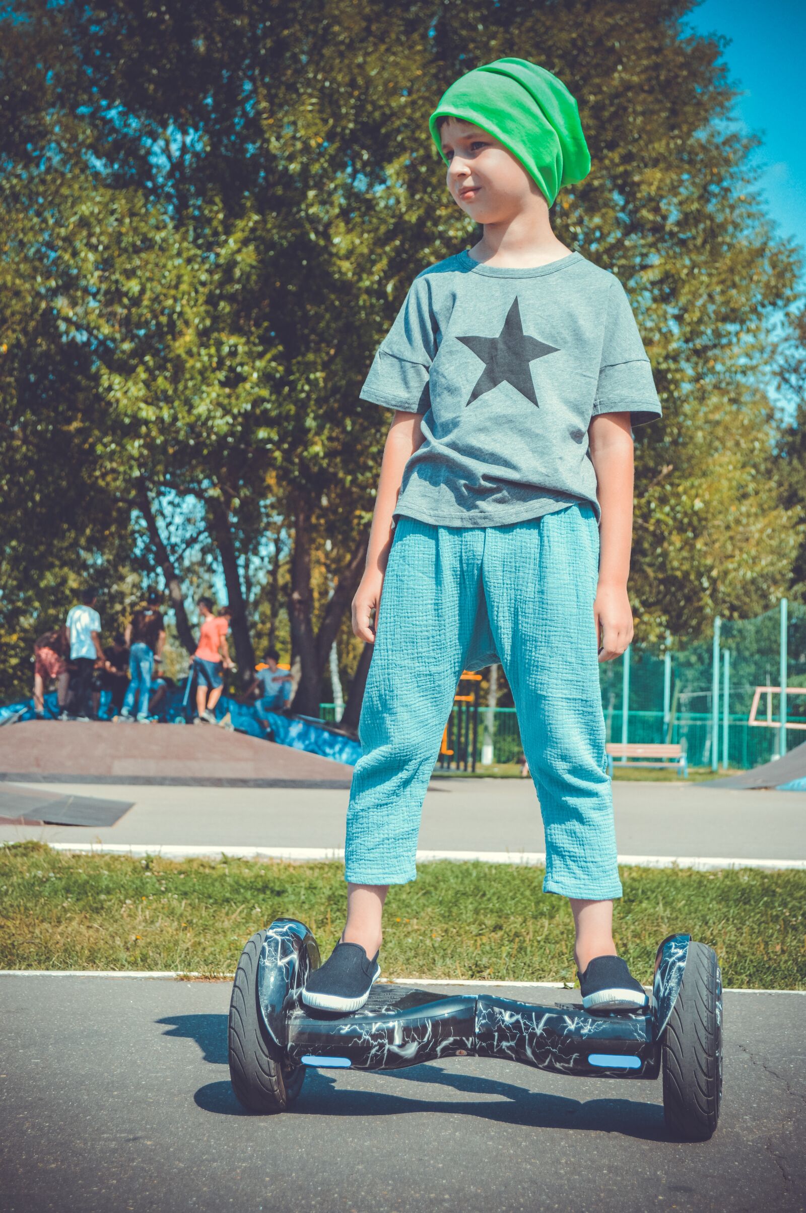 Nikon D3200 sample photo. Gyrometer, teen, street style photography