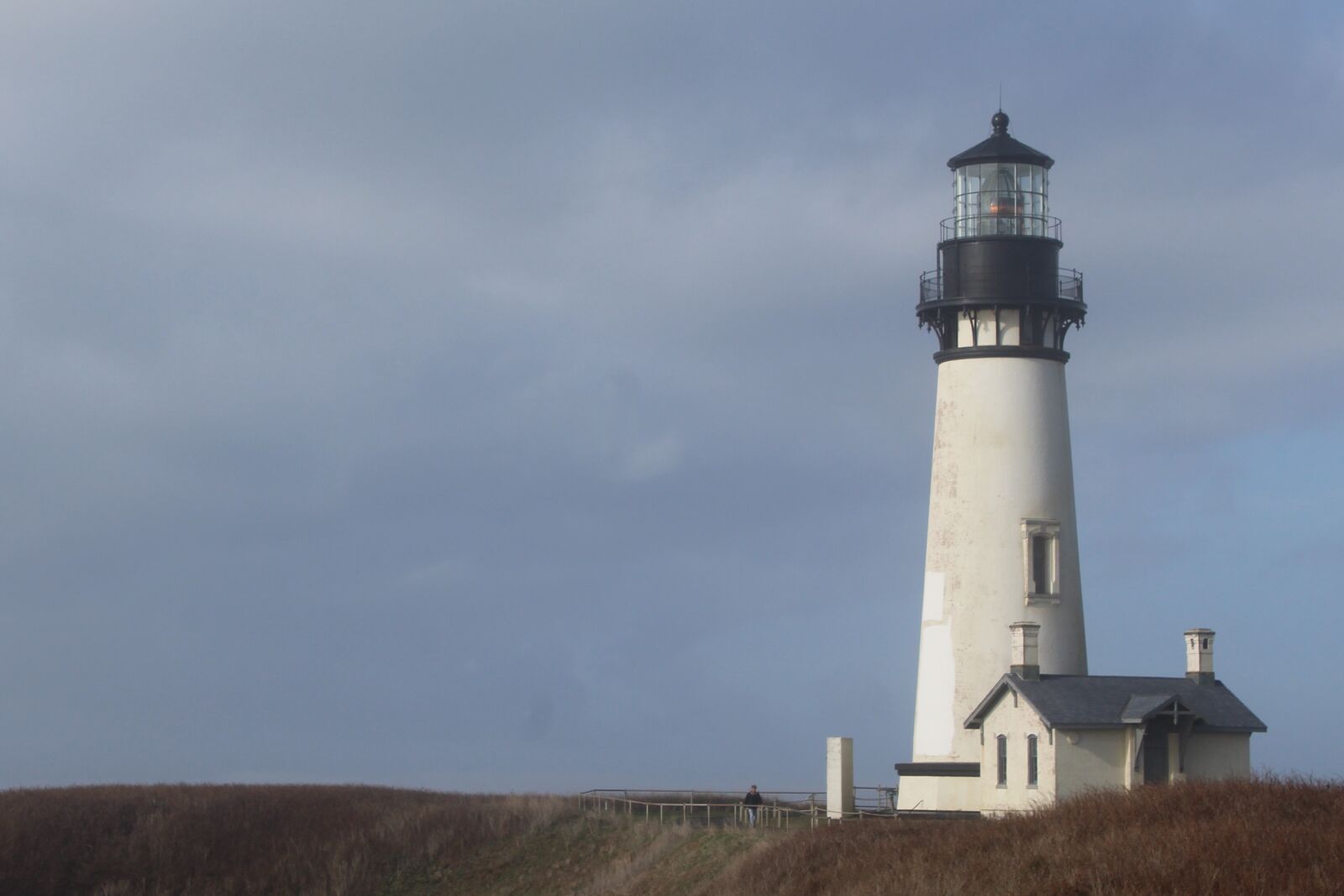 Canon EOS 1200D (EOS Rebel T5 / EOS Kiss X70 / EOS Hi) sample photo. Lighthouse, sky, coast photography
