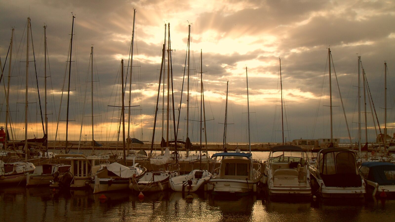 Samsung PL51 / VLUU PL51 /  SL203 sample photo. Sailboats, masts, harbour photography