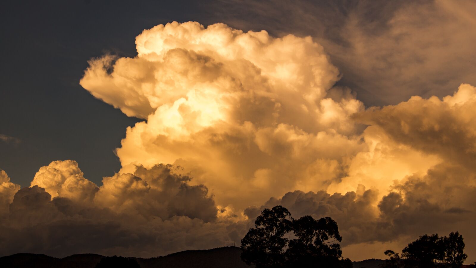 Canon EOS 700D (EOS Rebel T5i / EOS Kiss X7i) sample photo. Sky, sunset, nature photography