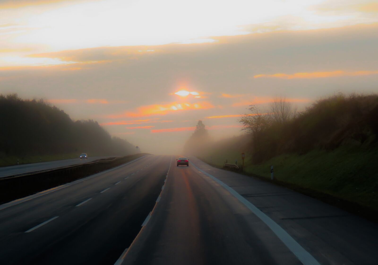 Canon PowerShot SX710 HS sample photo. Traffic, highway, driving a photography