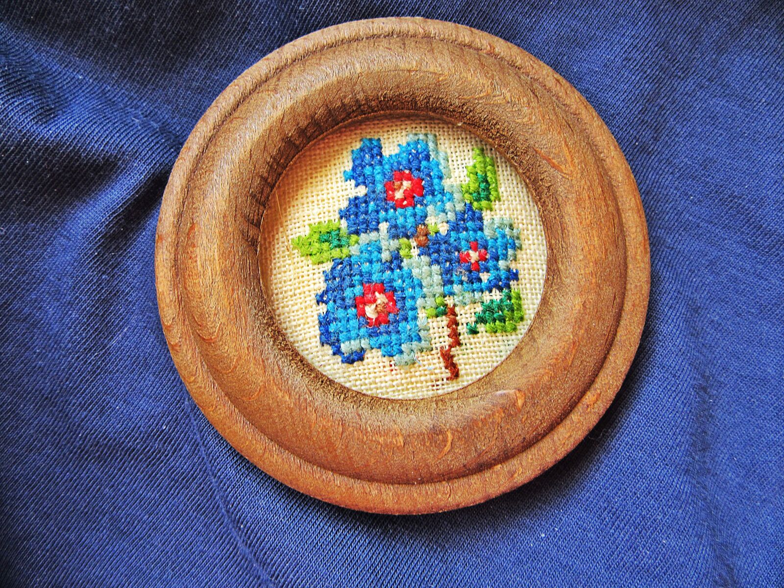 Canon PowerShot SX610 HS sample photo. Embroidery, crafts, embroider photography