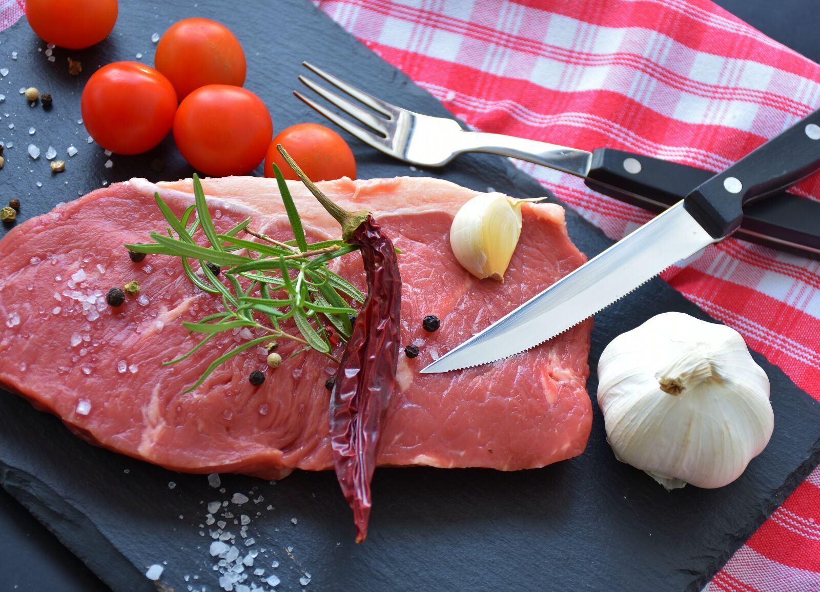 Nikon D7200 sample photo. Steak, rumpsteak, raw photography