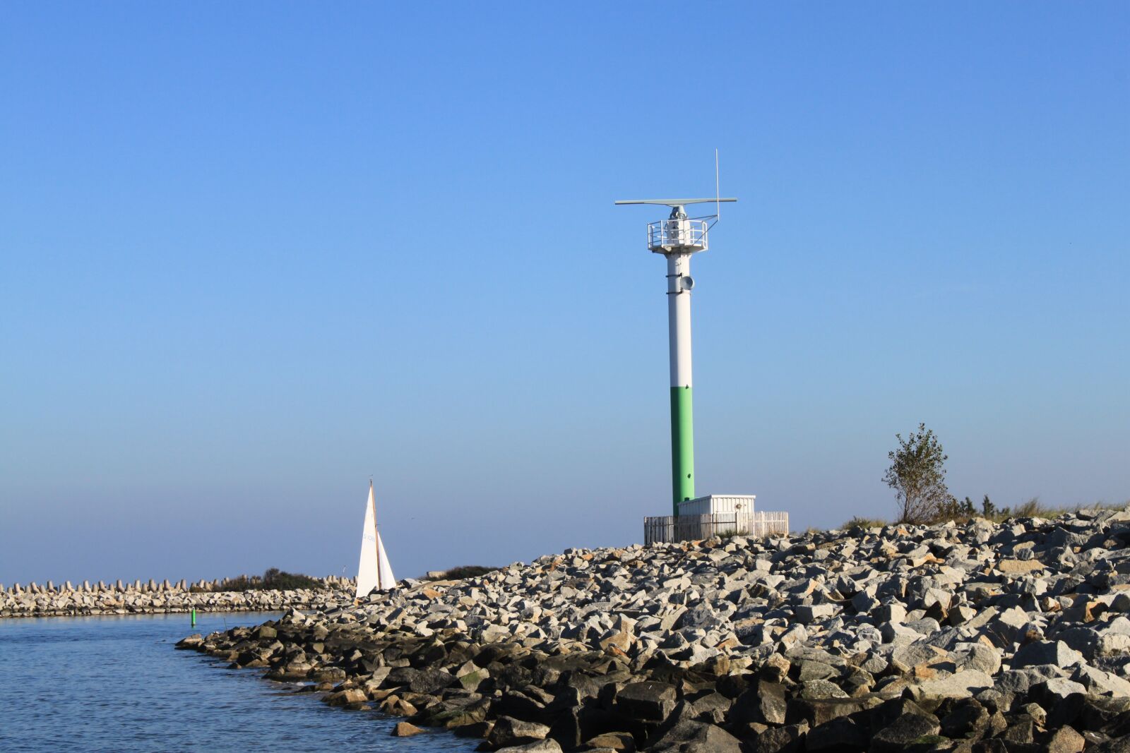 Canon EOS 500D (EOS Rebel T1i / EOS Kiss X3) sample photo. Lantern, marine, the coast photography