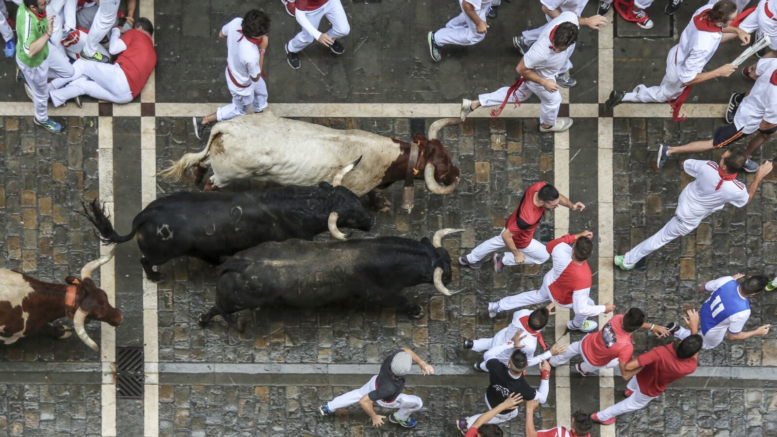 Canon EF 24-105mm F4L IS USM sample photo. Sanfermín, sanfermines, vivasanfermin photography