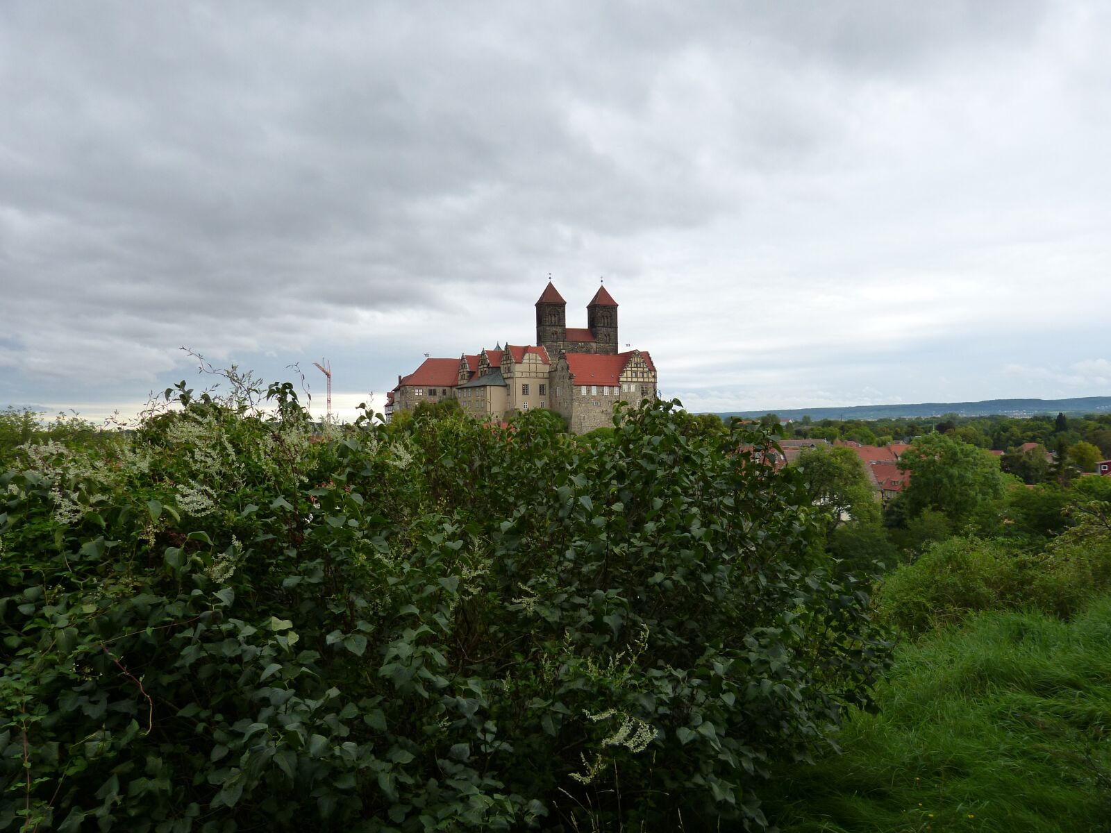Panasonic Lumix DMC-FZ150 sample photo. Quedlinburg, collegiate church, architecture photography