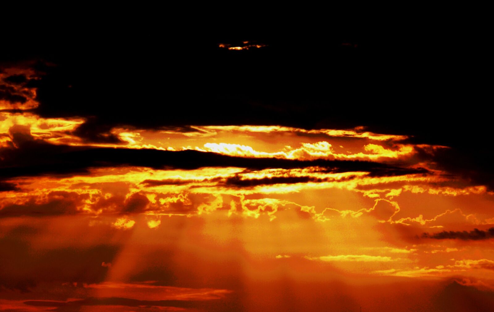 Leica V-LUX 1 sample photo. Sunset, evening, evening sky photography