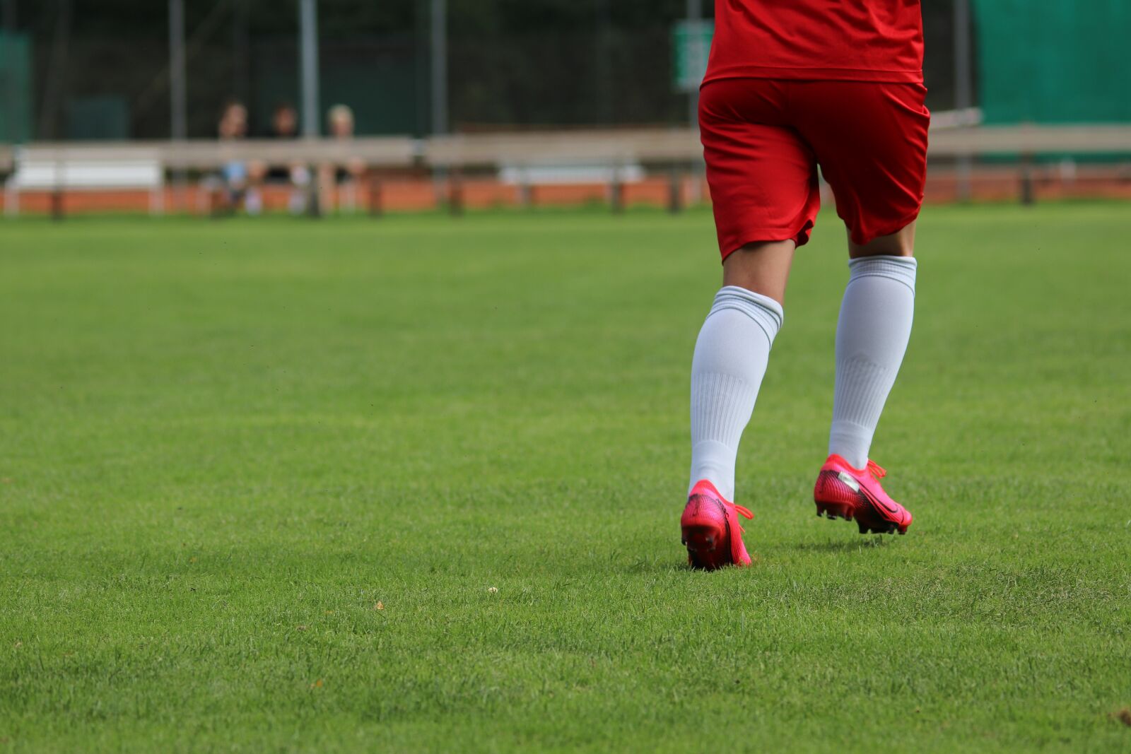 Canon EOS 80D sample photo. Football, women's football, ladies photography