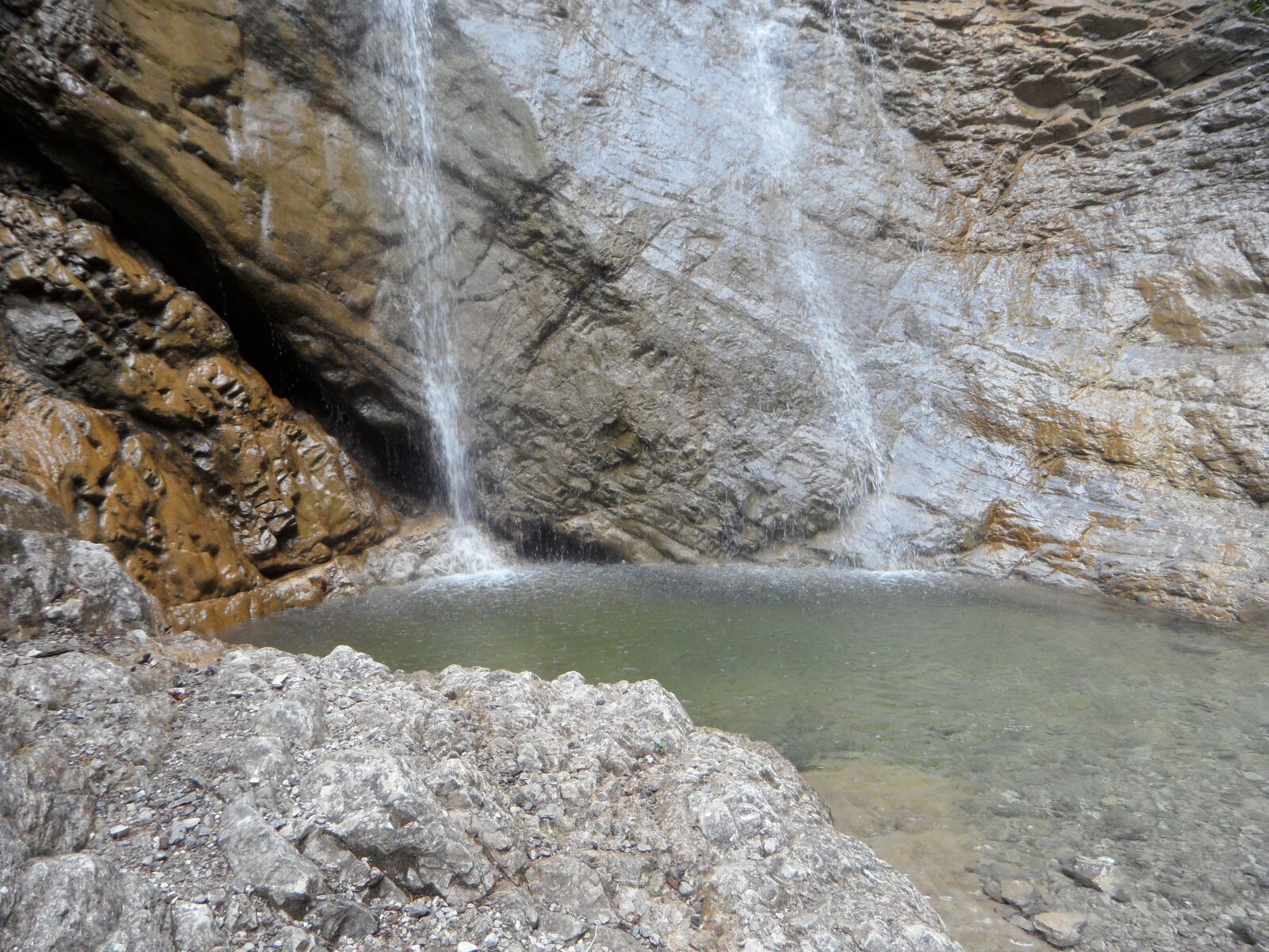 Samsung VLUU WB210, SAMSUNG WB210 sample photo. Waterfall, water, pool photography