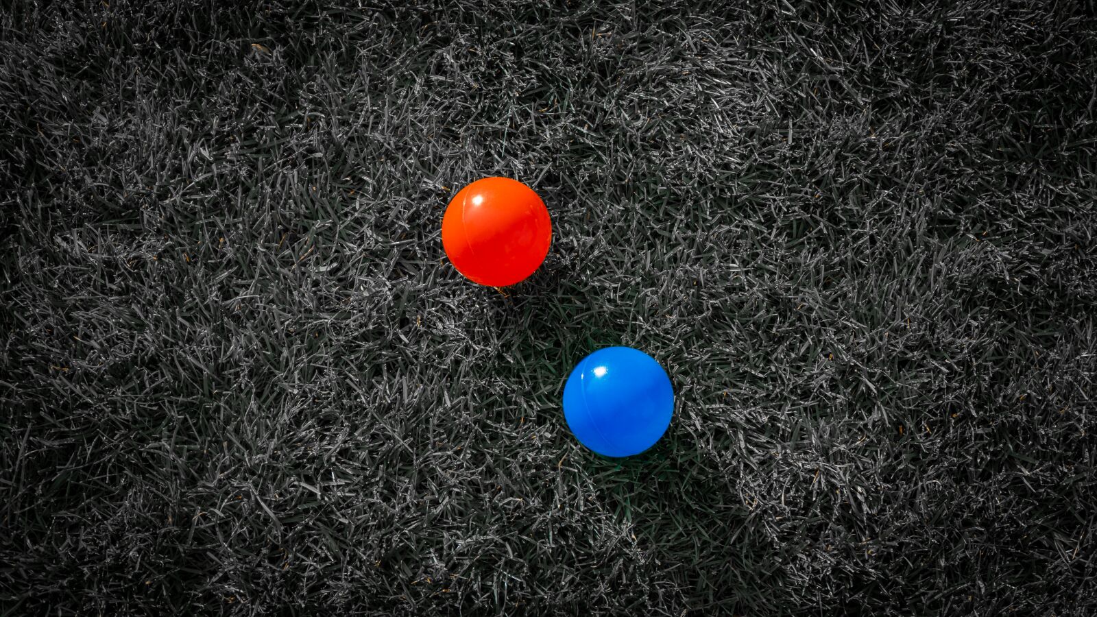 Sony a7 II + Sony FE 28-70mm F3.5-5.6 OSS sample photo. Color, black and white photography