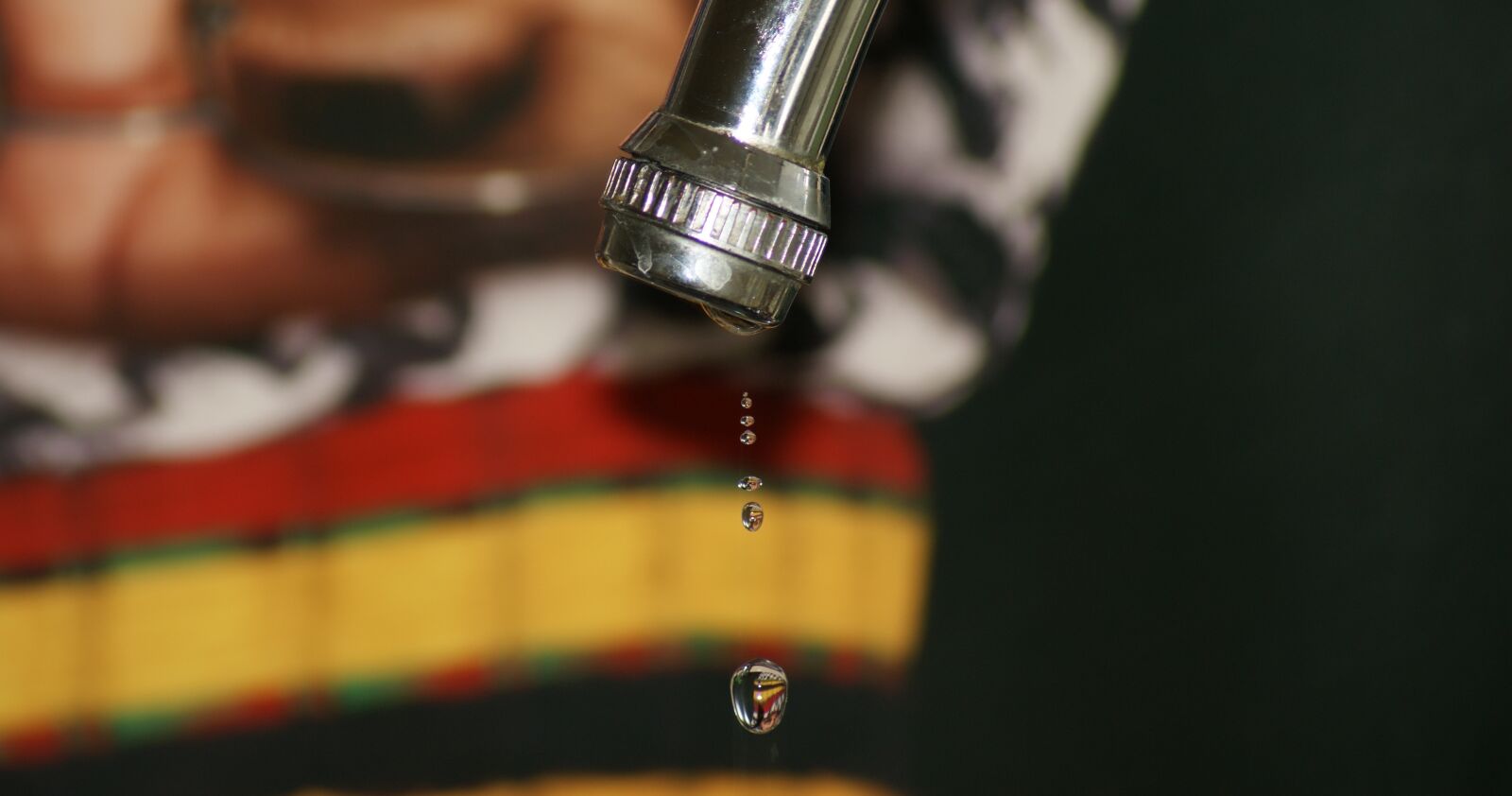 Sony Alpha DSLR-A390 sample photo. Drop, of, water photography