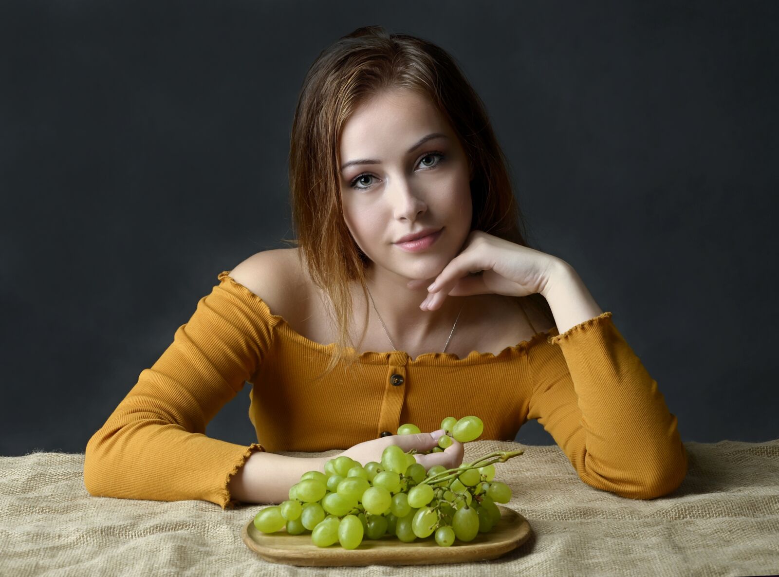 Nikon D7000 sample photo. Girl, grapes, portrait photography