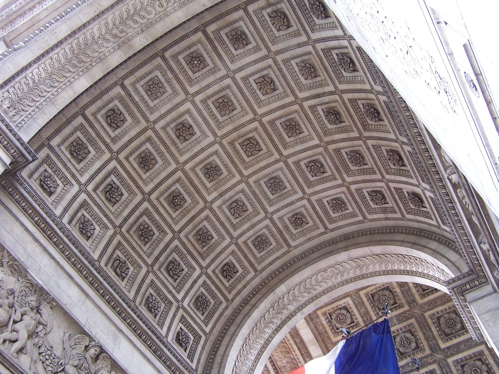 Kodak DX6490 ZOOM DIGITAL CAMERA sample photo. Arc, de, triomphe, roof photography