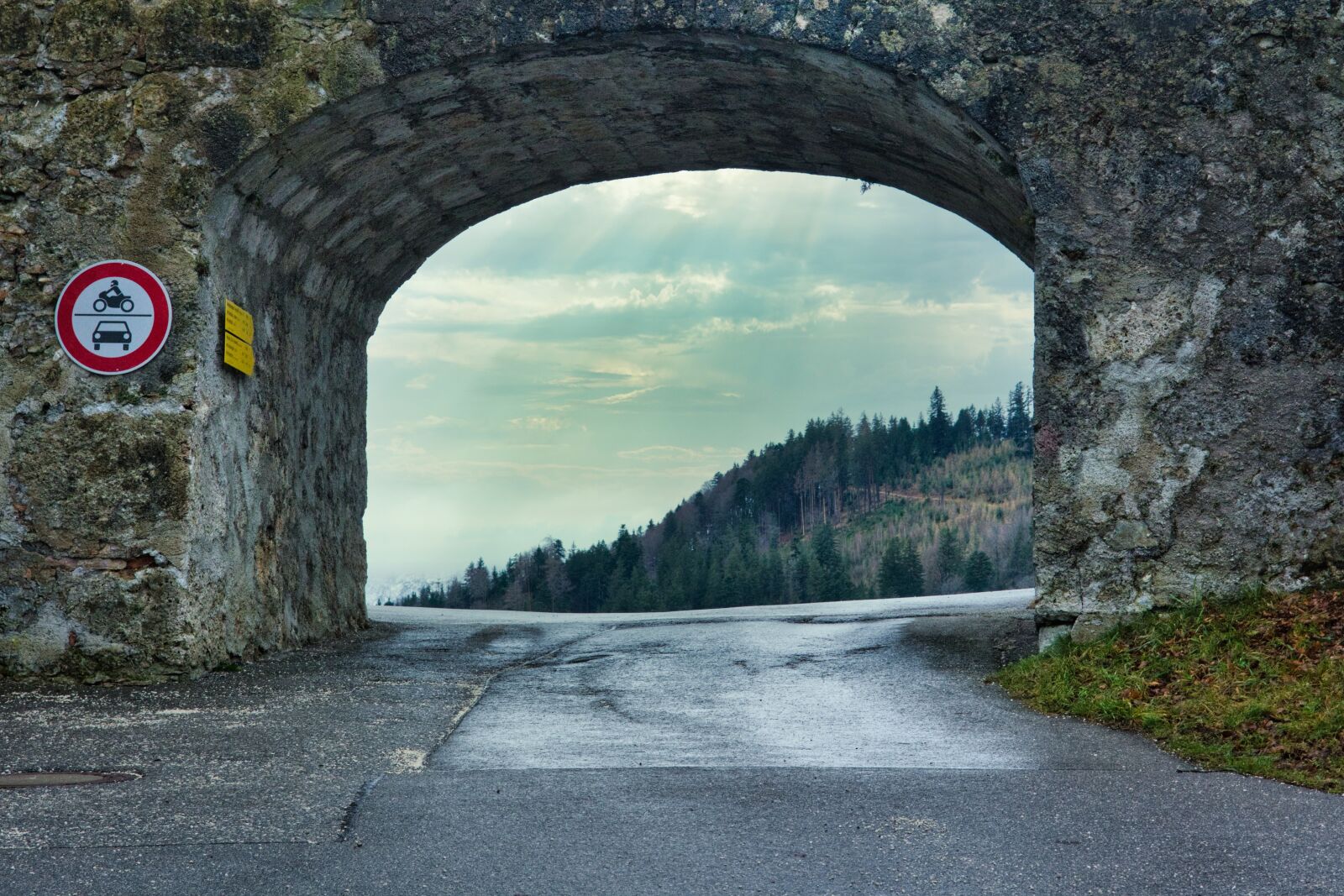 Nikon D7100 sample photo. Transit, underpass, road photography
