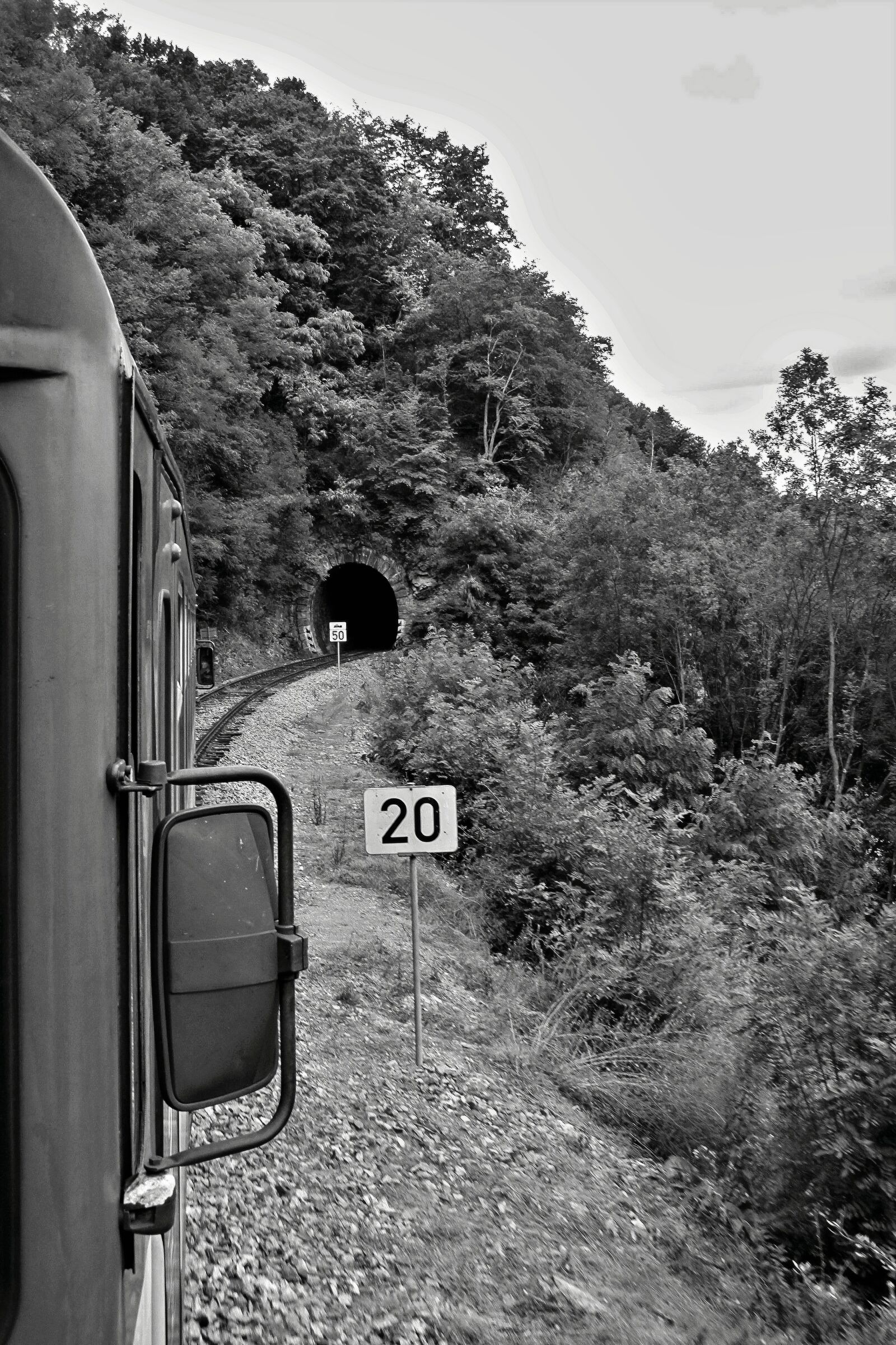 Olympus SP510UZ sample photo. Train, tunnel, railway photography