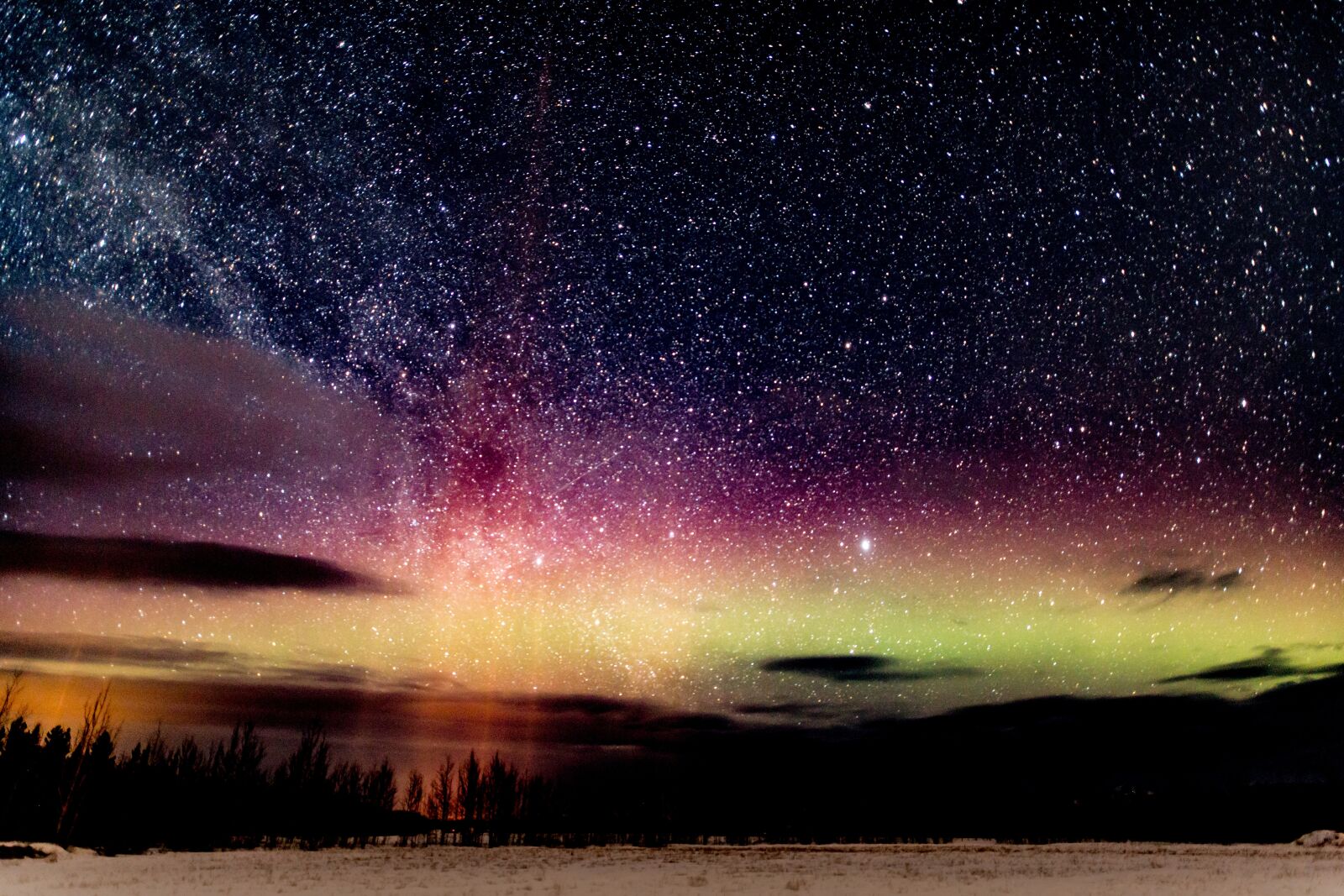 Canon 20mm F1.4 DG HSM | Art 015 sample photo. Aurora, borealis, night photography