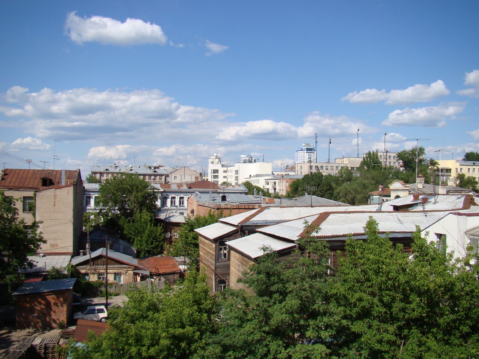 Sony Cyber-shot DSC-H50 sample photo. City, at home, roof photography