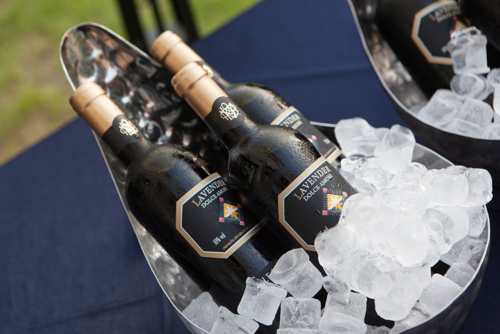 Canon EOS 5D Mark II + Canon EF 24-70mm F2.8L USM sample photo. Champagne, ice, party photography