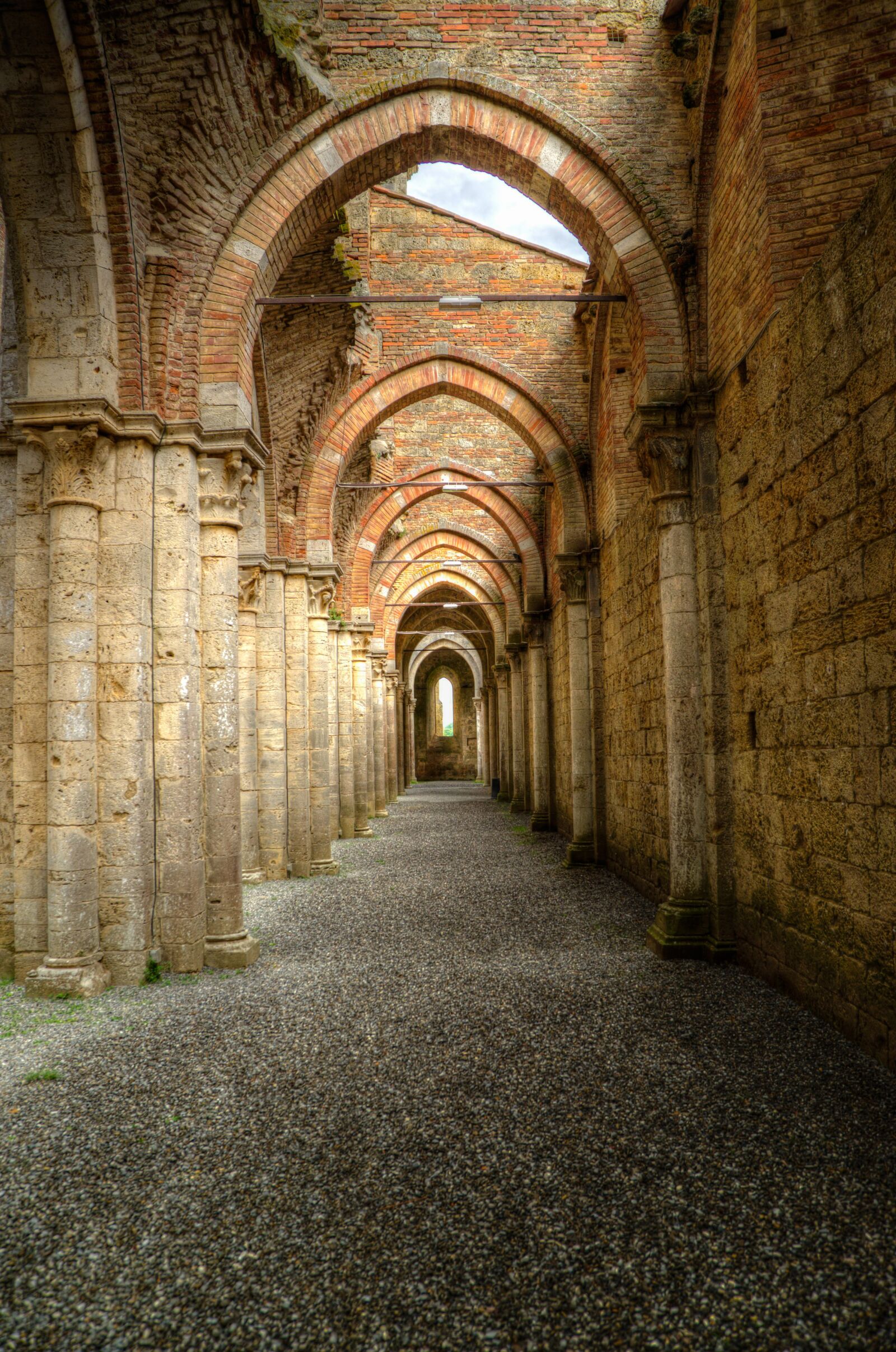Nikon D610 sample photo. Archway, peristyle, gothic photography