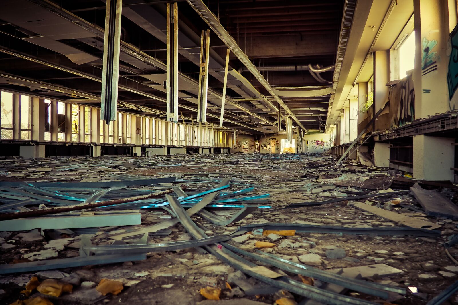 Olympus OM-D E-M10 sample photo. Lost places, factory, old photography