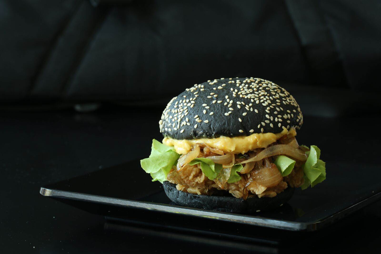 Canon EF 100mm F2.8L Macro IS USM sample photo. Burger, fastfood, chicken photography