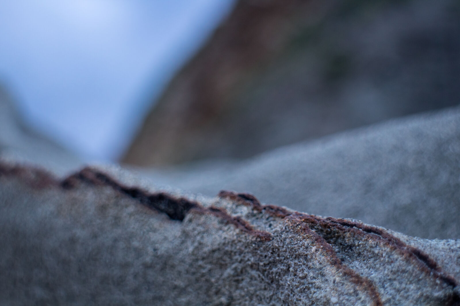 Canon EOS M2 sample photo. Close, up, of, rock photography