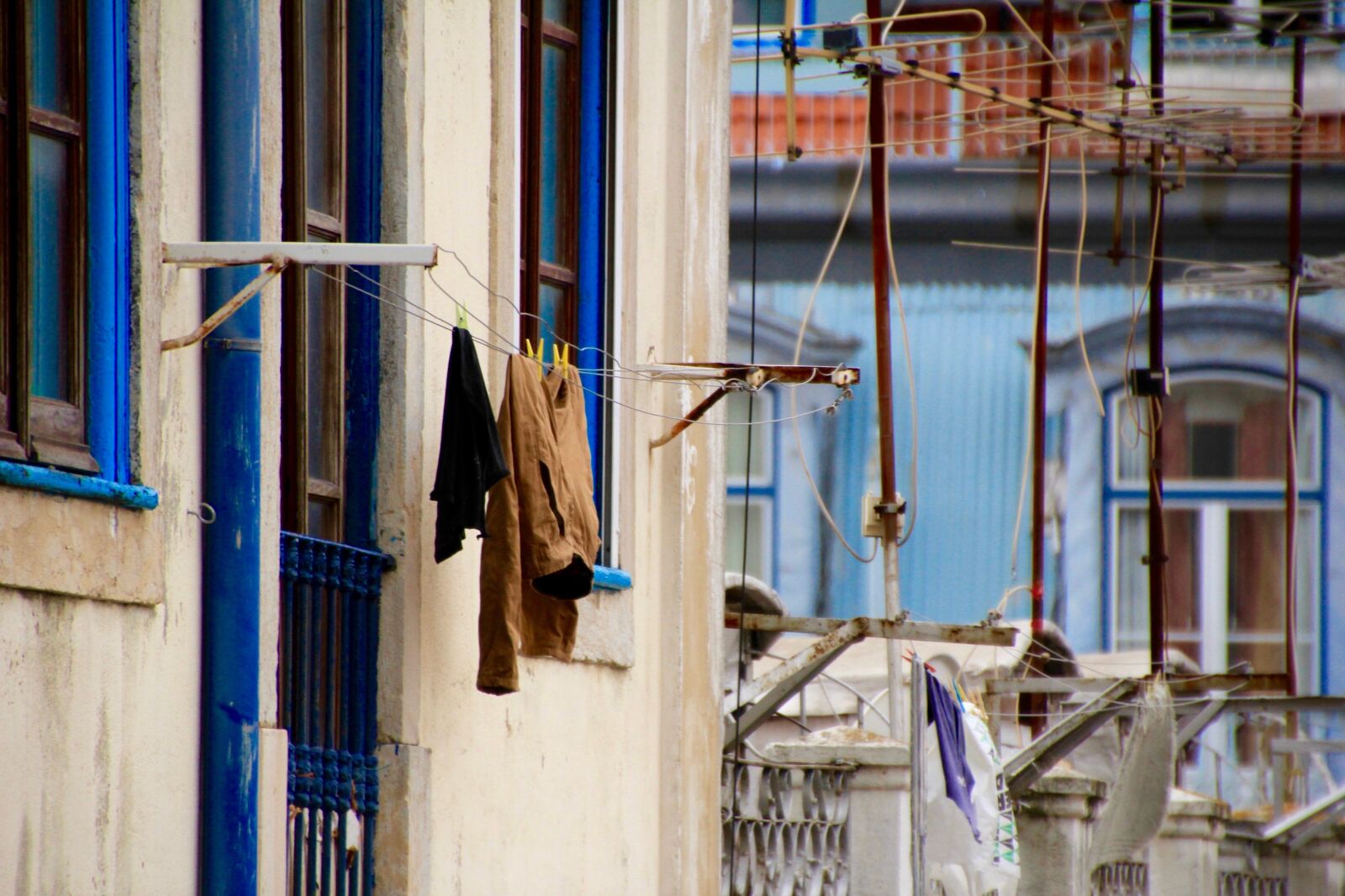 Canon EOS 60D sample photo. Clothes line, laundry, blue photography