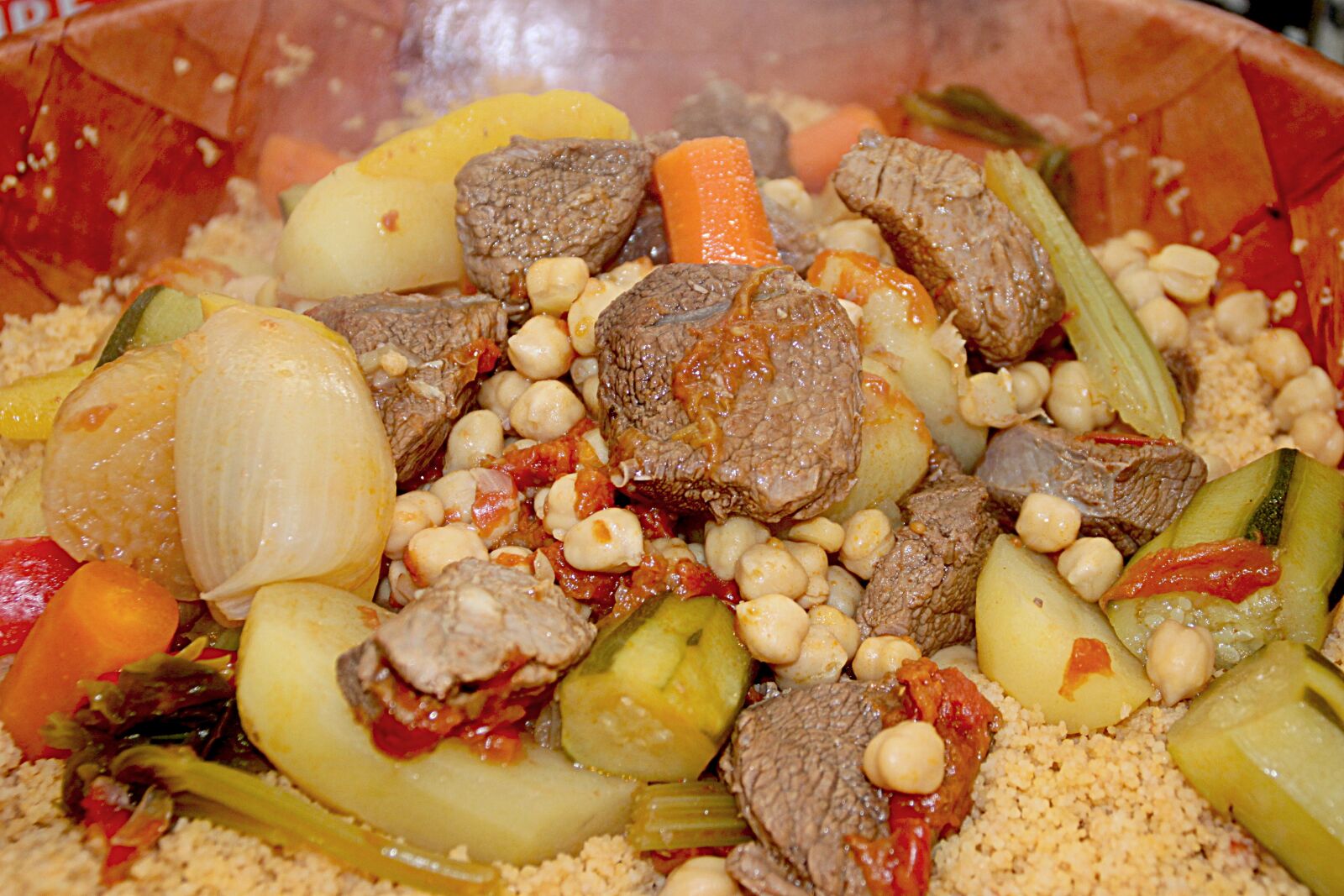 Canon EOS 500D (EOS Rebel T1i / EOS Kiss X3) sample photo. Couscous, vegetable, meat photography