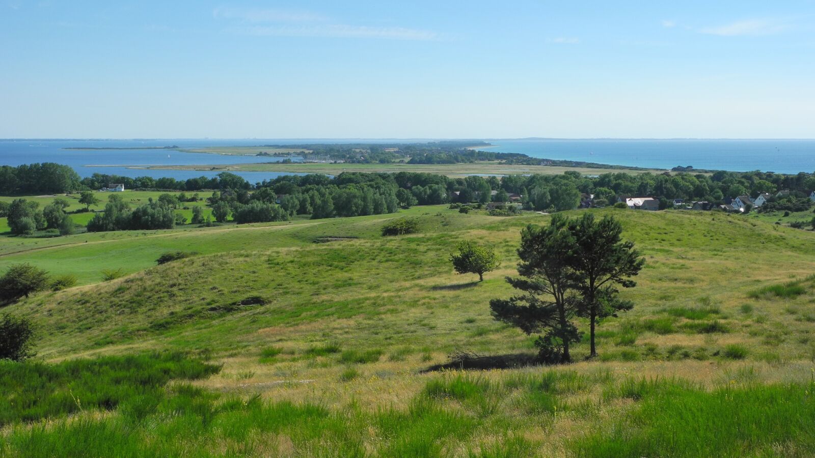 Nikon Coolpix P7000 sample photo. Hiddensee, view, island photography