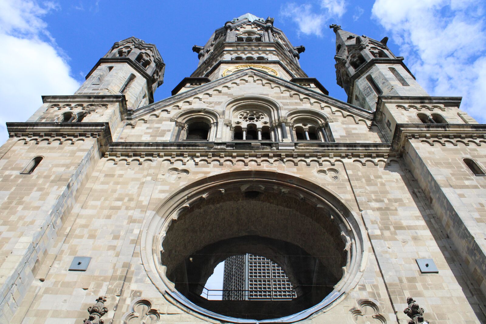 Canon EOS 2000D (EOS Rebel T7 / EOS Kiss X90 / EOS 1500D) sample photo. Berlin, ged chtniskirche, places photography