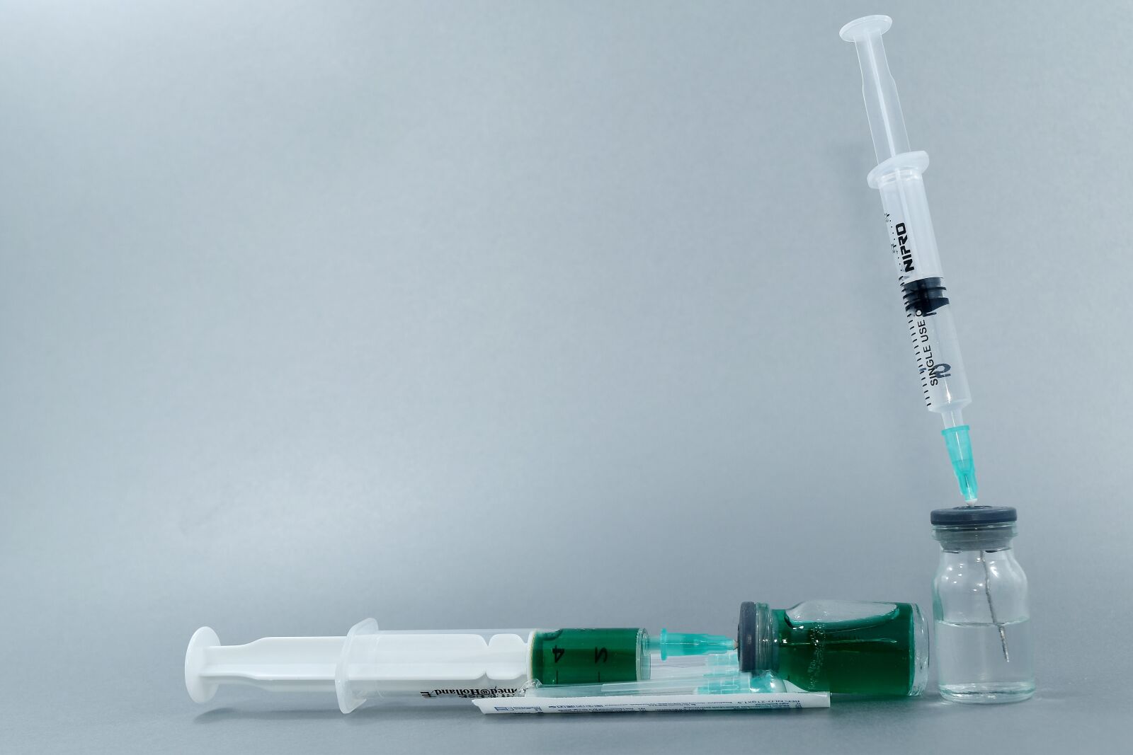 Nikon D5500 sample photo. Cure, injection, painkiller, pharmacology photography