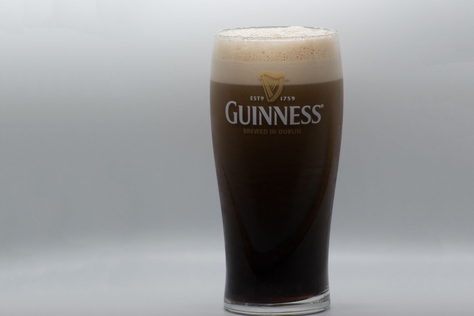 Nikon D5600 sample photo. Guinness, beer, nitro photography