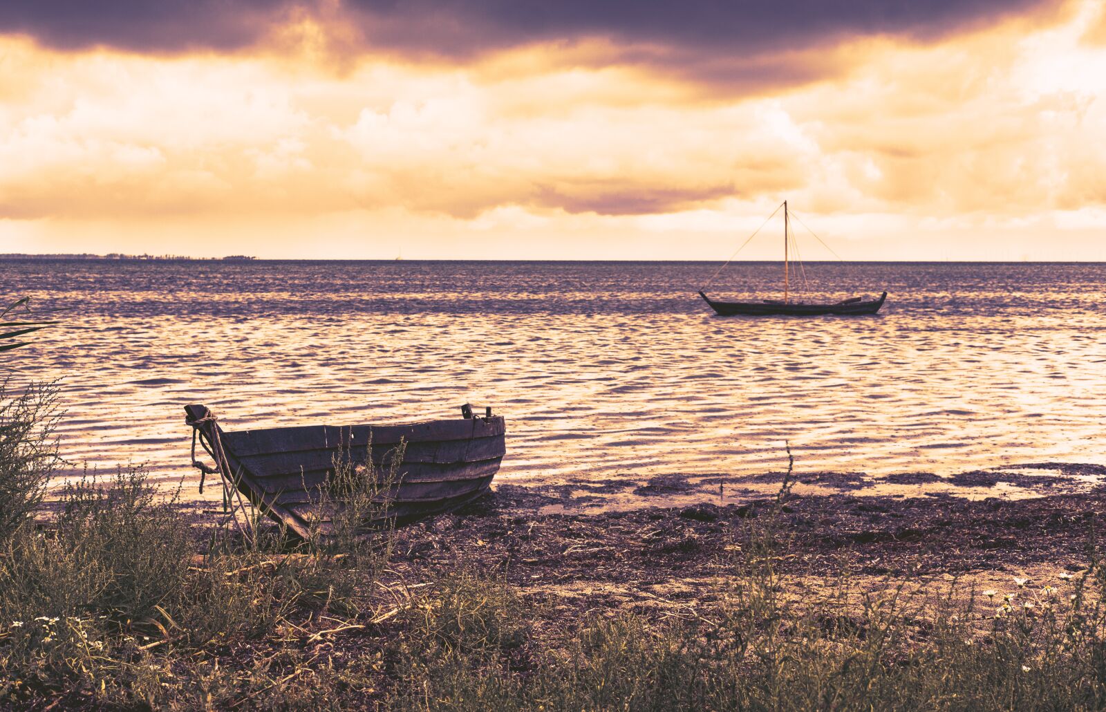 Fujifilm X-T2 + Fujifilm XF 35mm F2 R WR sample photo. Boat, rowing boat, sailing photography
