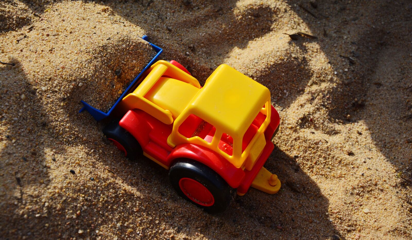 Nikon D5200 sample photo. Sand pit, excavators, scoop photography