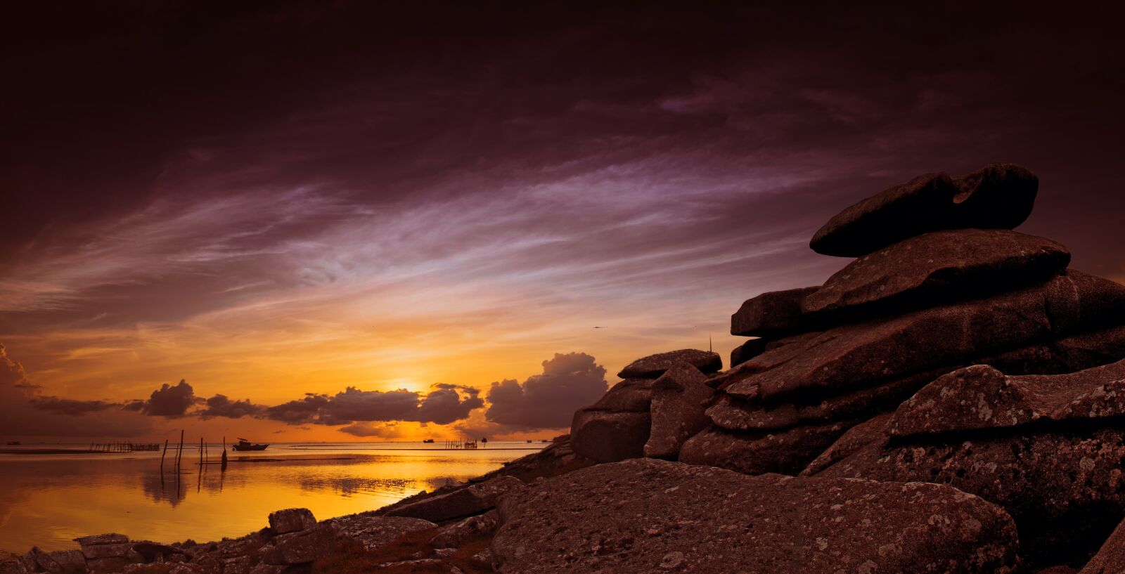 Canon EF-S 18-135mm F3.5-5.6 IS sample photo. Rock outcrop, rocks, rocky photography