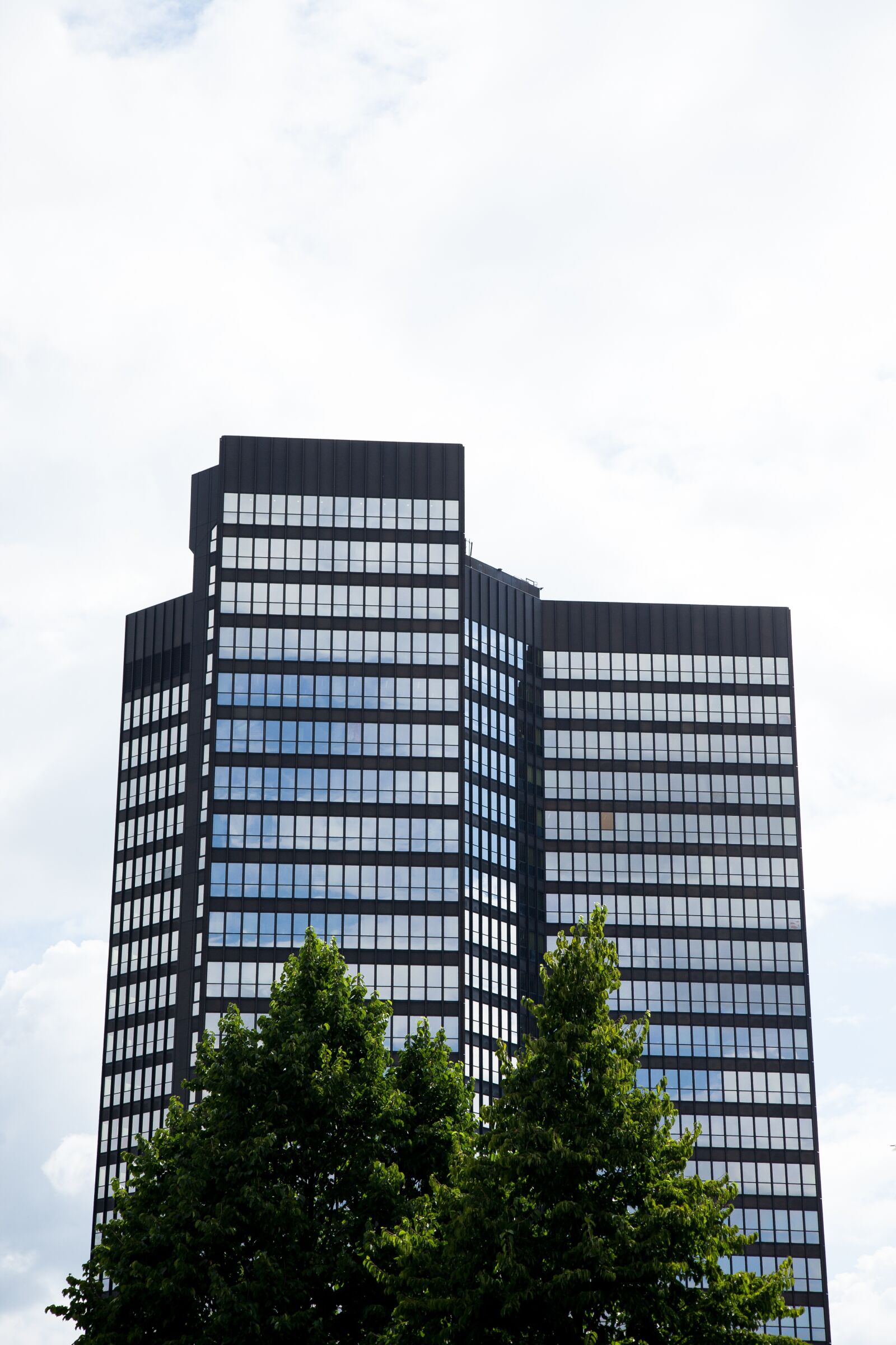 Canon EOS 5D Mark II sample photo. Skyscraper, architecture, city photography