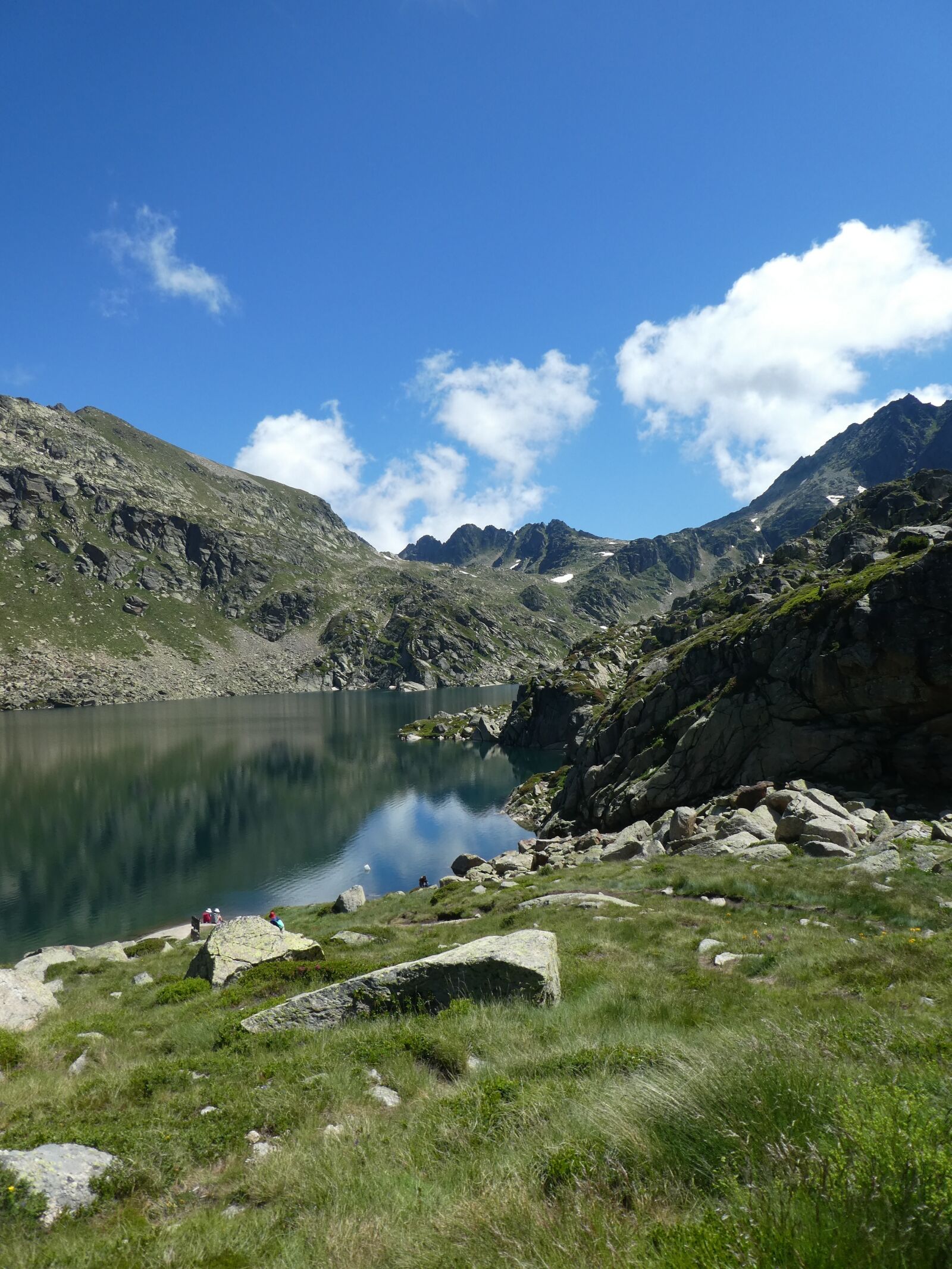 Panasonic DMC-TZ82 sample photo. Lake, rocks, mountain photography