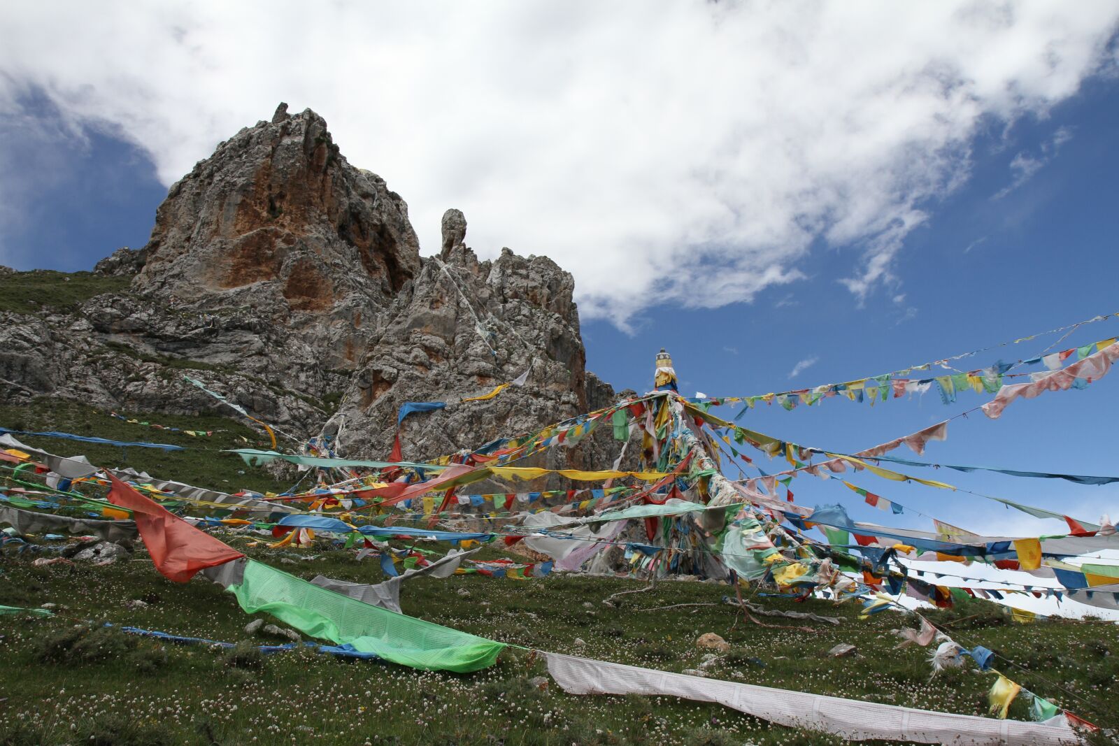 Canon EOS 7D sample photo. Alpine construction, nature, prayer photography