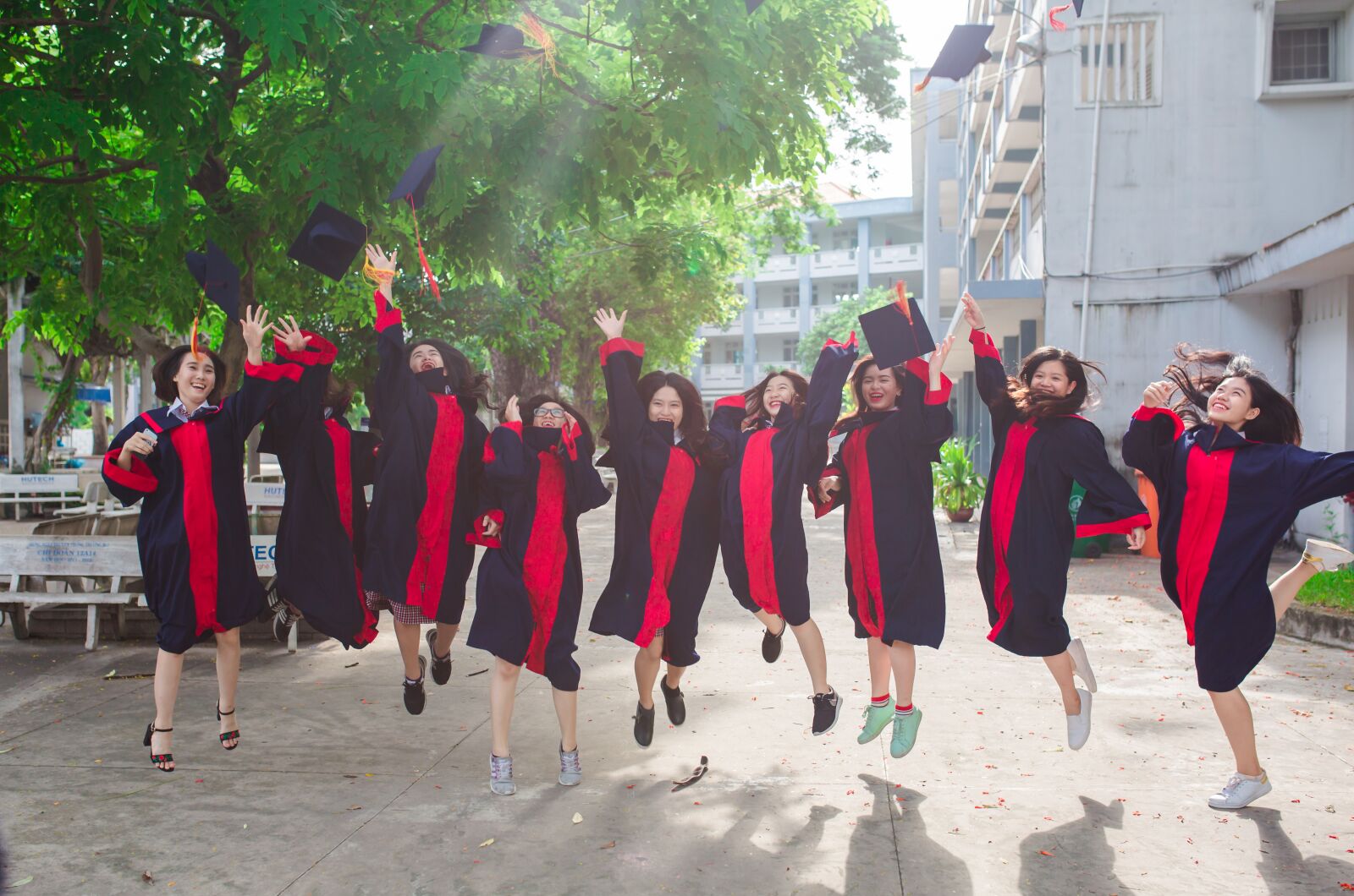 Canon EOS 5D Mark III sample photo. Friend, student, graduate photography