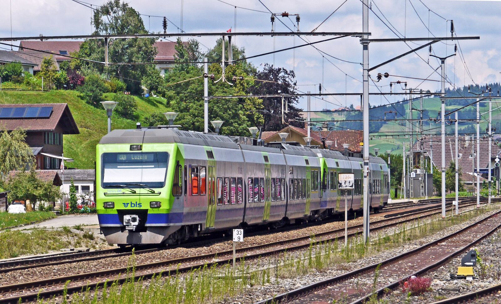 Panasonic Lumix DMC-G1 sample photo. Emmental, railcar, regional train photography