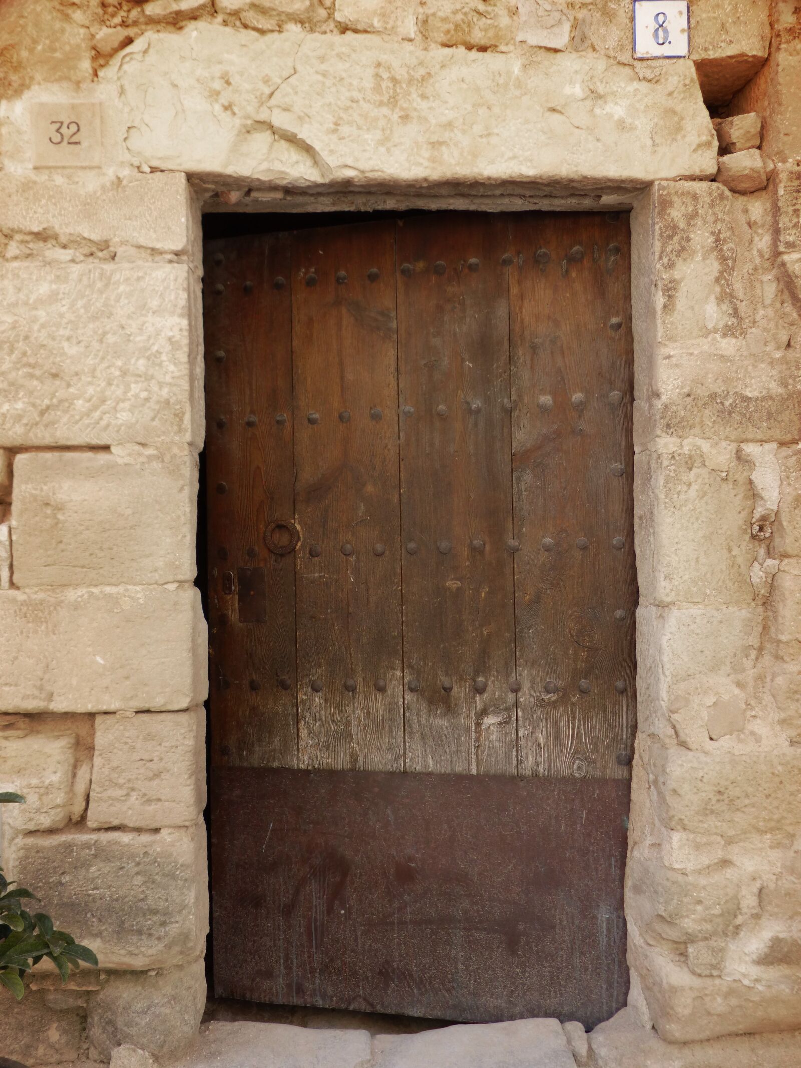 Panasonic DMC-FZ62 sample photo. Door, portal, lintel photography
