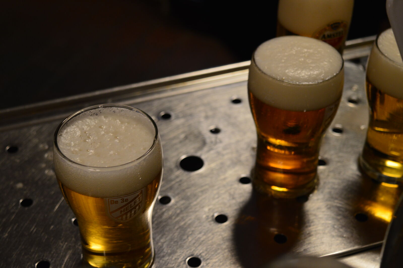 Nikon D3200 sample photo. Beer, cafeteria photography