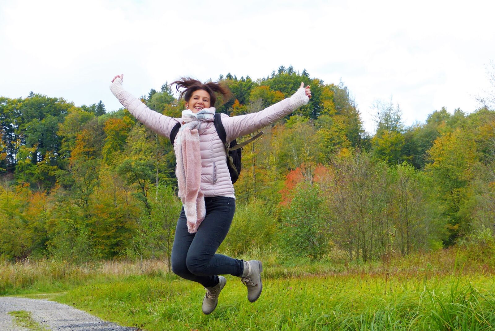 Panasonic Lumix DMC-FZ150 sample photo. Woman, jump, hop photography