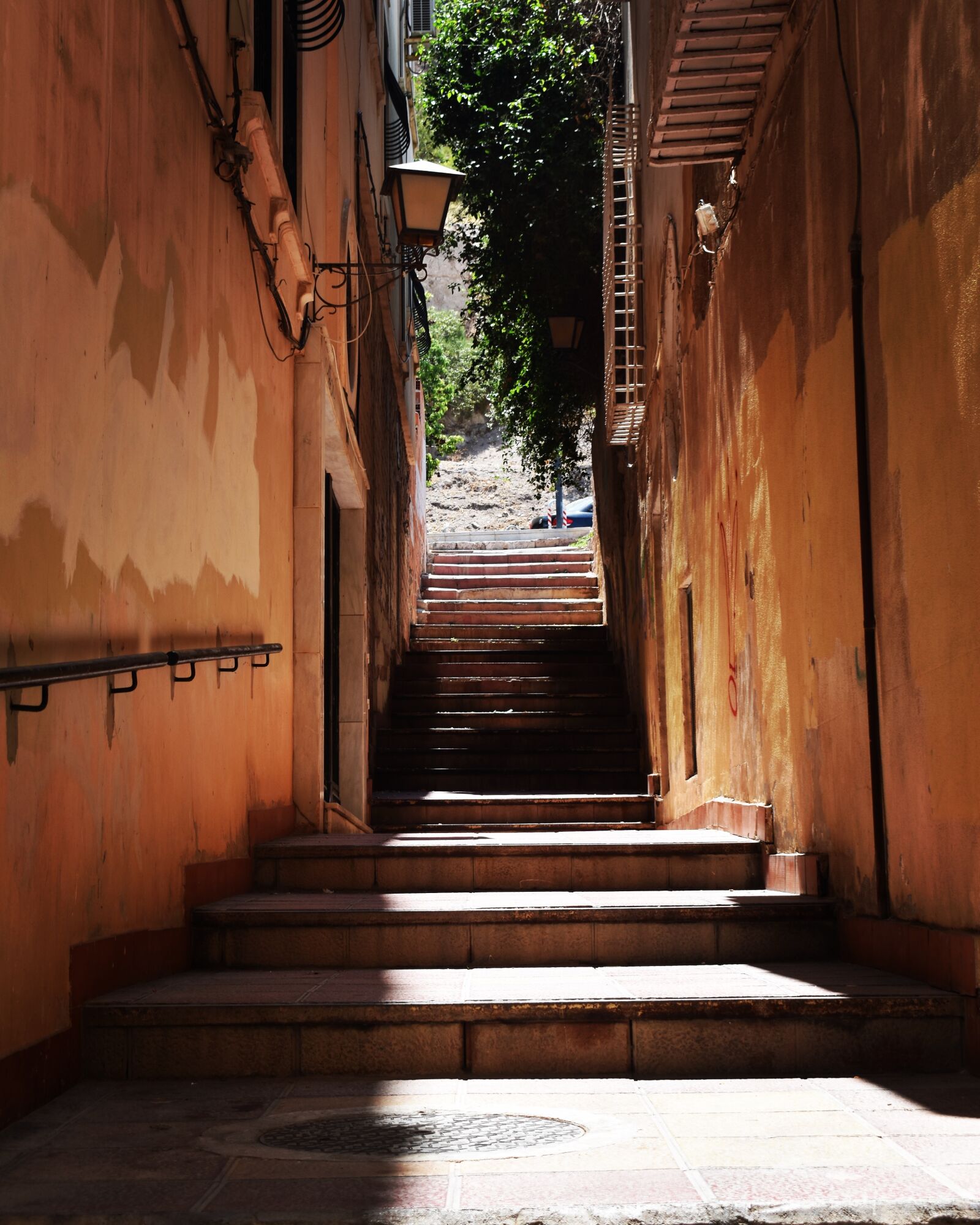 Nikon D3400 sample photo. Alley, stairs, spanish photography