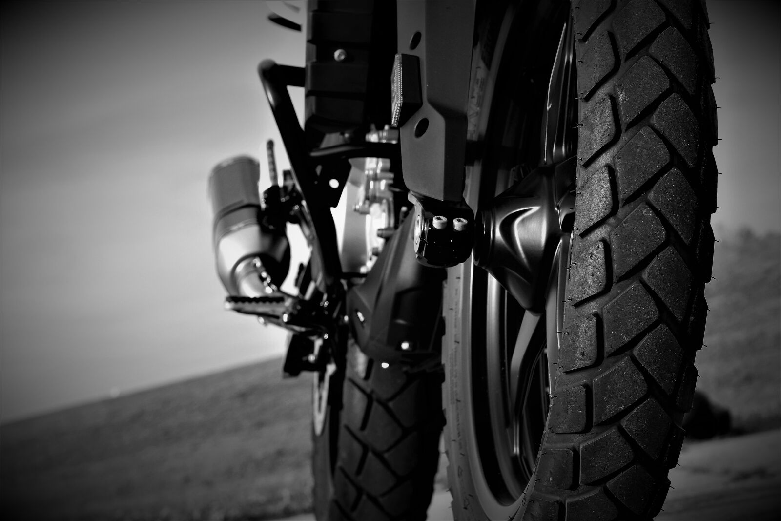 Nikon 1 J5 sample photo. Engine, bmw, gs photography