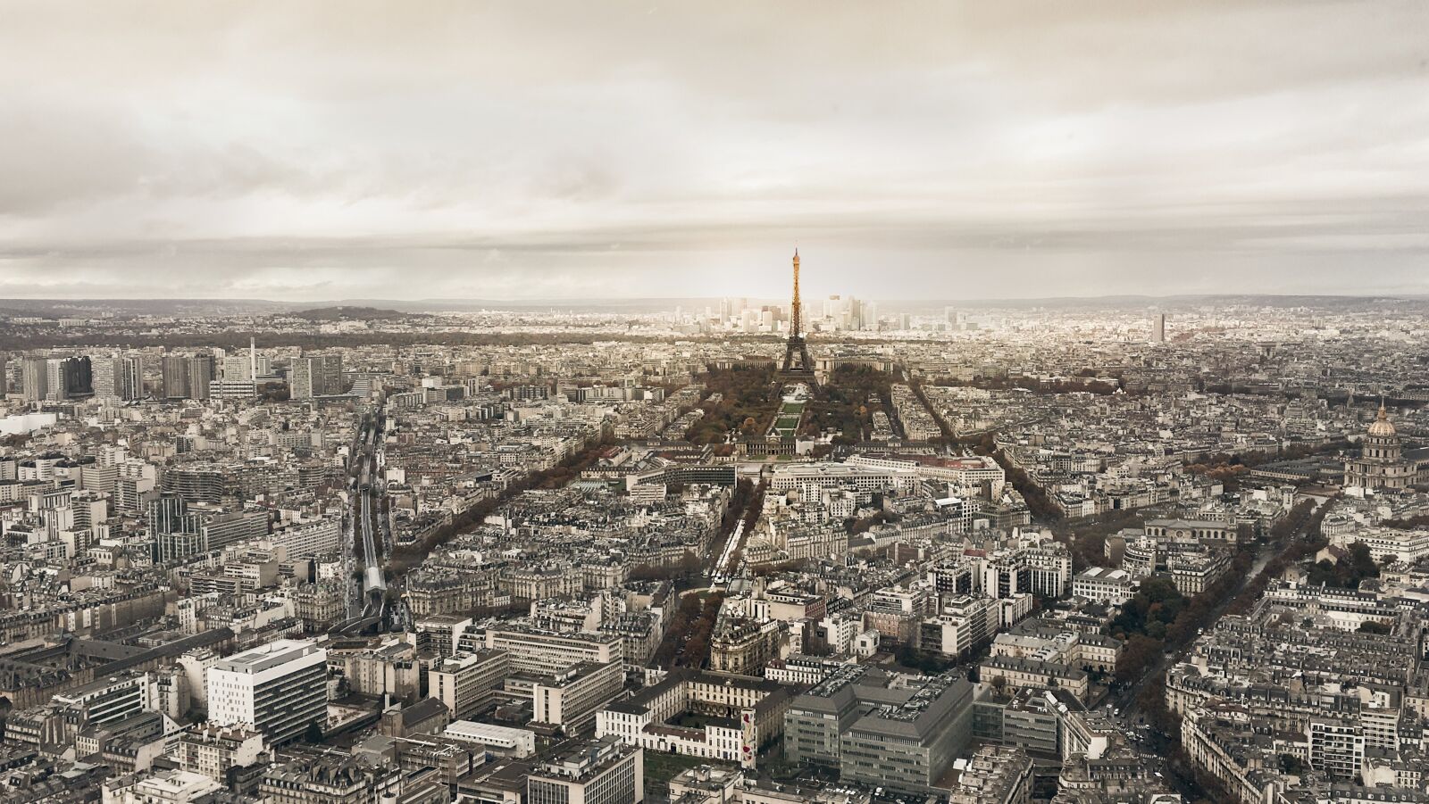 iPhone 6s Plus back camera 4.15mm f/2.2 sample photo. Paris, eiffel tower, france photography