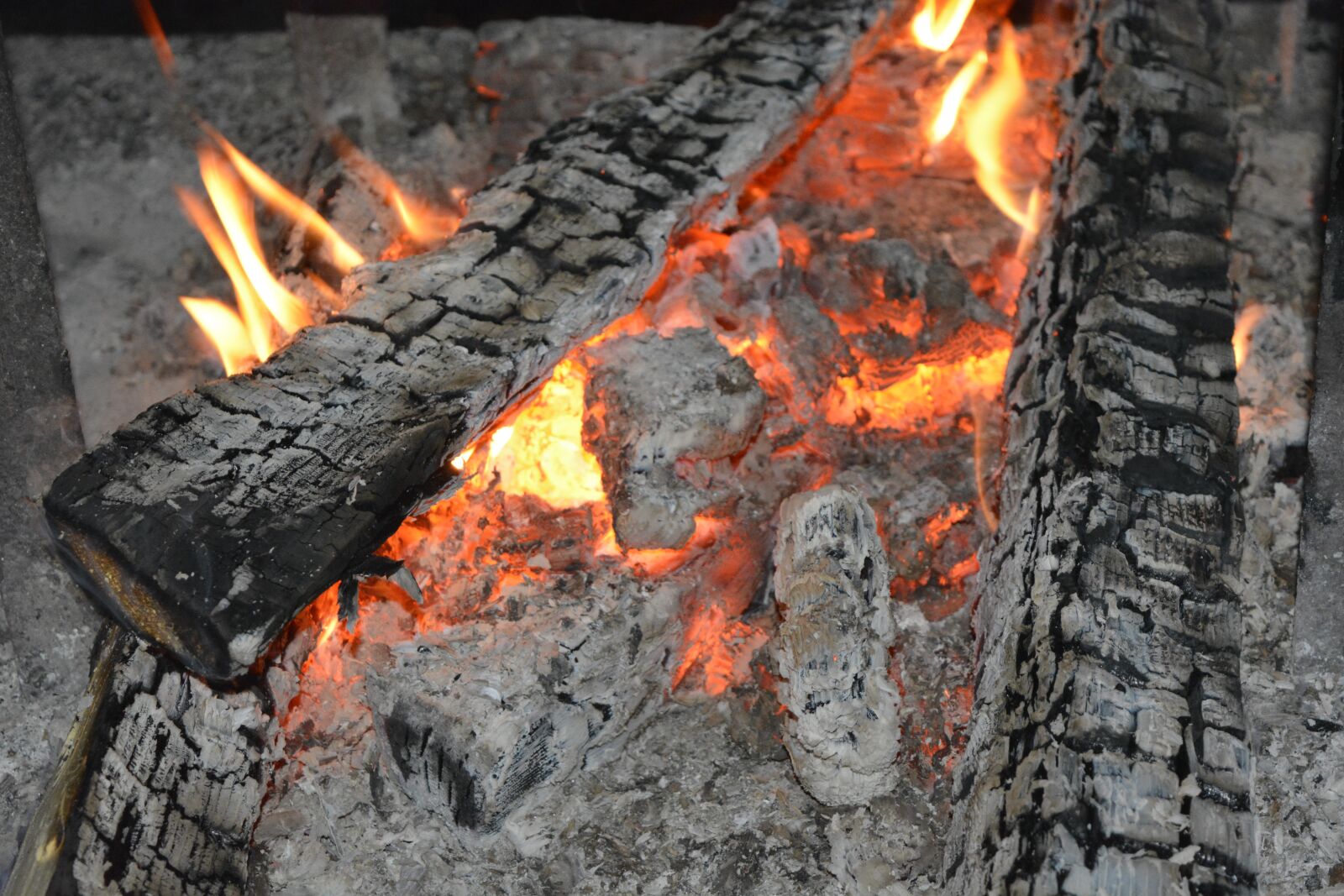 Nikon D5200 sample photo. Fire, fireplace, chimney photography